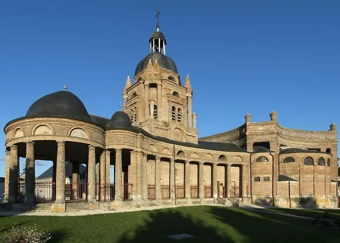 Confortable Avec Parking Charleville-Mézières